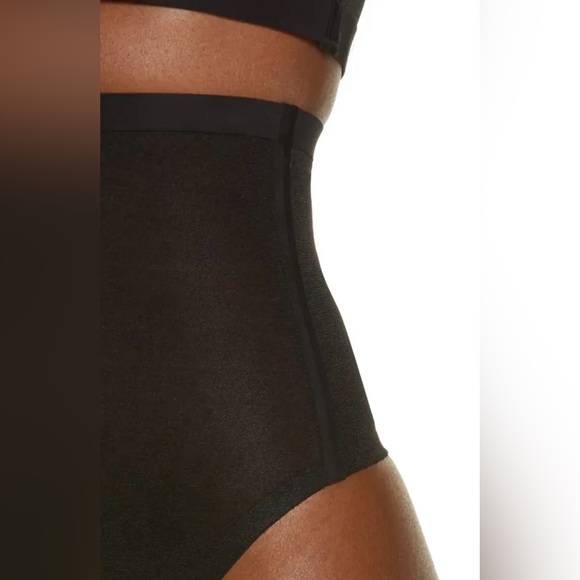 SKIMS Power Mesh High Waist Thong Onyx Black NEW - Picture 3 of 8